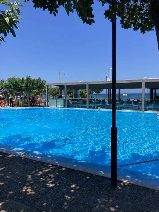 Pool Harmony Boutique Resort