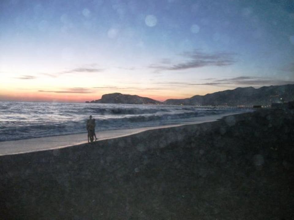 Strand Senza Sunset Beach Hotel