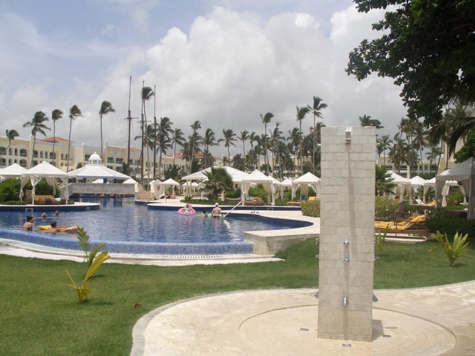 Ausblick auf den Pool JOIA Bávaro by Iberostar