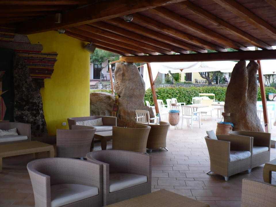 Area relax a bordo piscina Hotel Airone