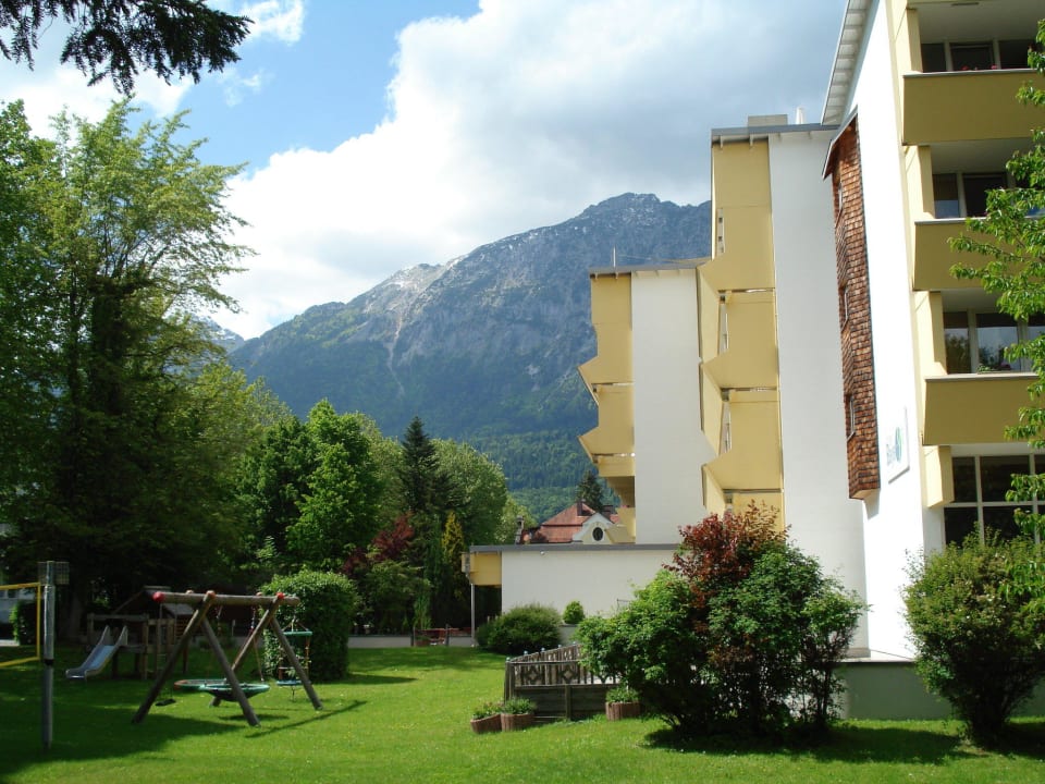 Bayern Vital Seitenansicht mit Garten Hotel Bayern Vital