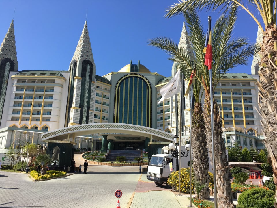 Eingang Hotel Delphin Imperial