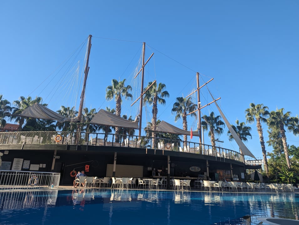 Pool Can Garden Resort