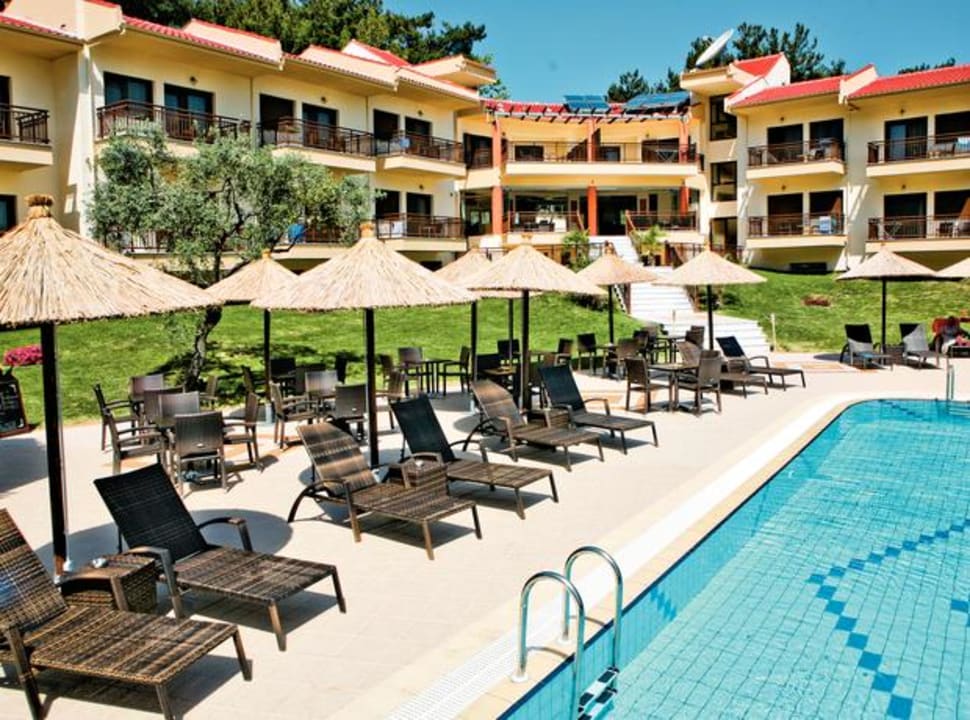 Außenansicht Aparthotel Four Seasons