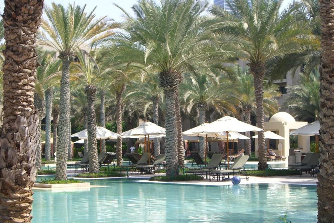 Der auf 28°C herabgekühlte Pool One&Only Royal Mirage Resort Dubai at Jumeirah Beach