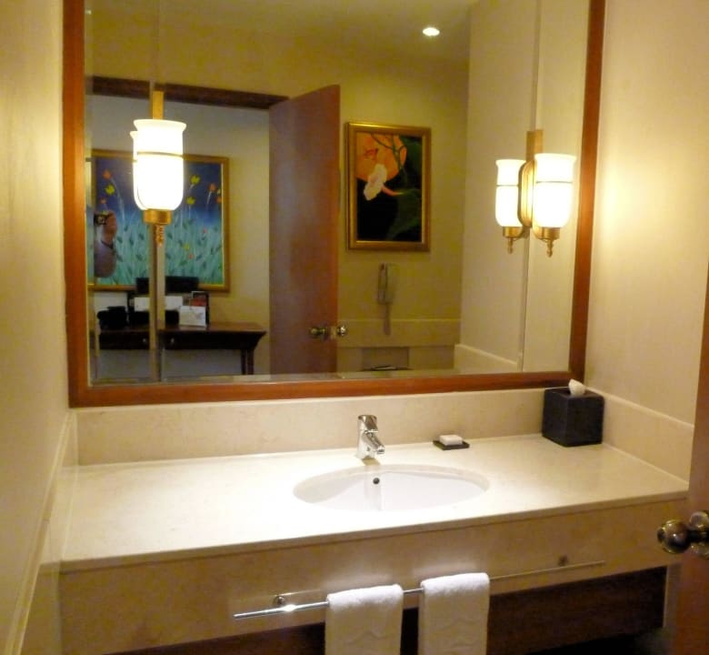 2. Bad (WC) Shangri-La Hotel, Chiang Mai