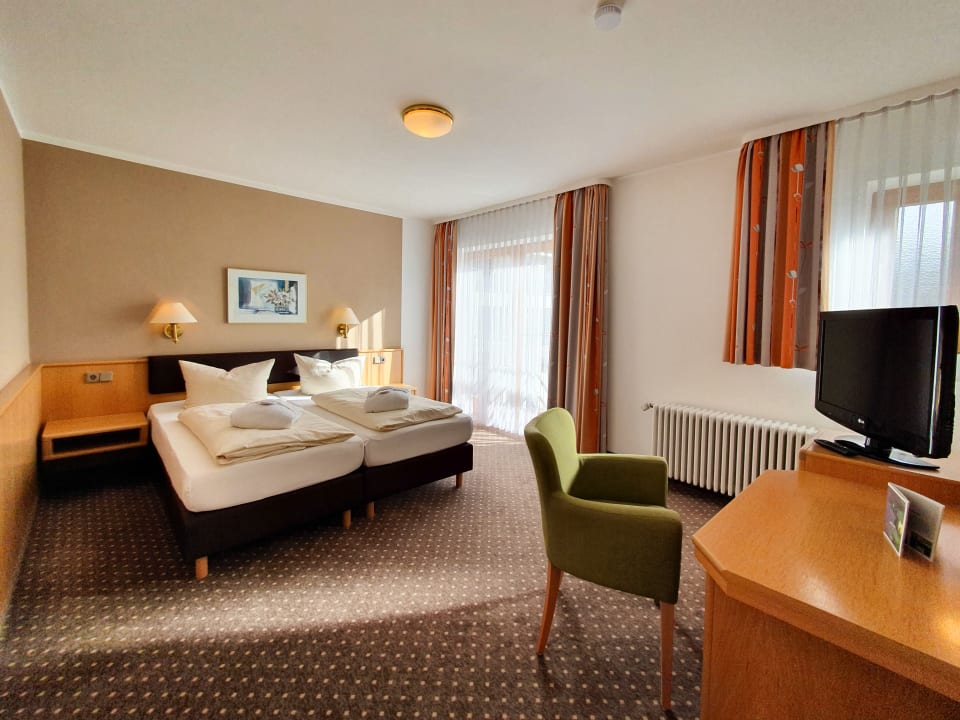 Zimmer Hotel & Gasthof Zur Linde