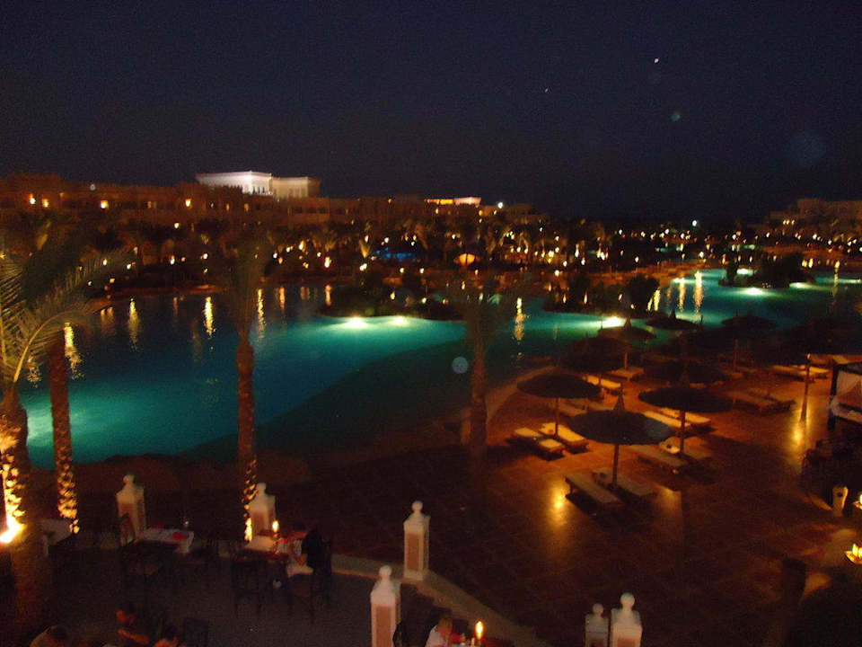 Pool bei Nacht Pickalbatros Palace Resort