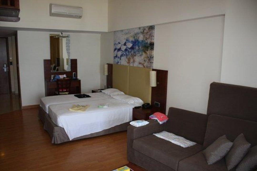 Sehr schöne und geräumige Zimmer Anthemus Sea Beach Hotel & Spa