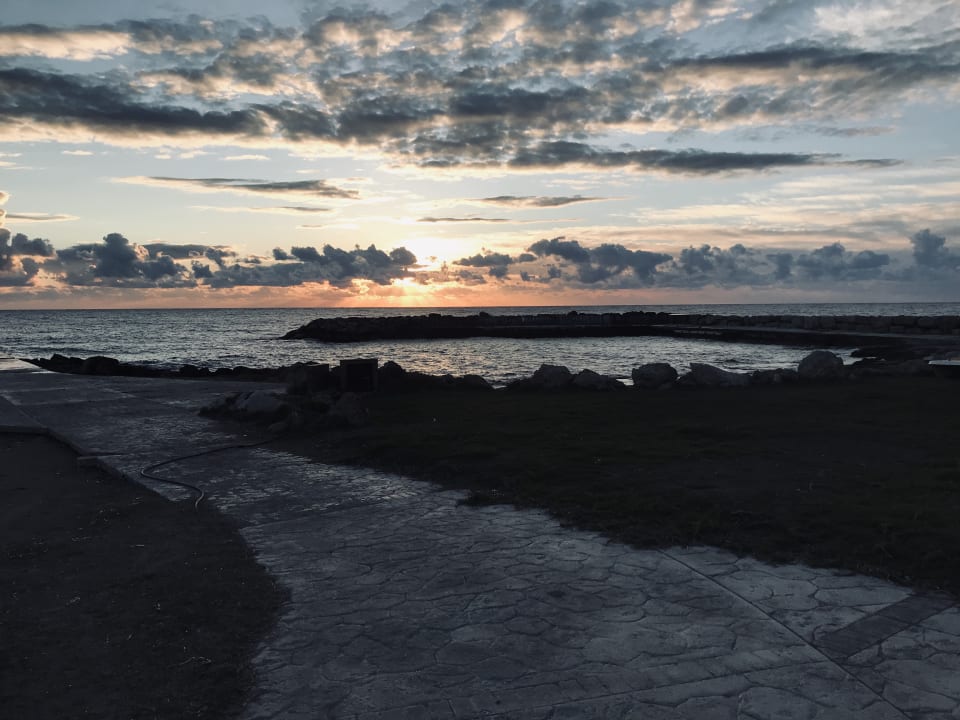 Strand Constantinou Bros Athena Royal Beach Hotel