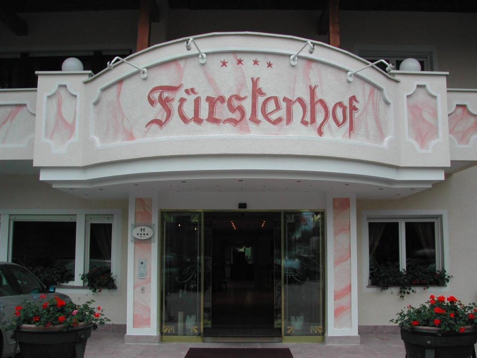 Das 4SterneHotel Fürstenhof in Verdins oberhalb von Schenna Hotel Fürstenhof