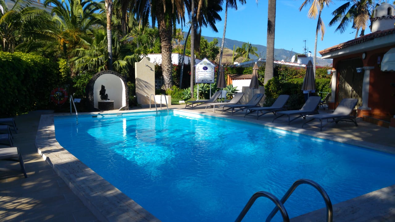 Pool Apartments Ambassador