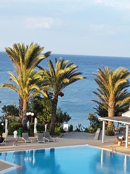 Pool Crystal Springs Beach Hotel