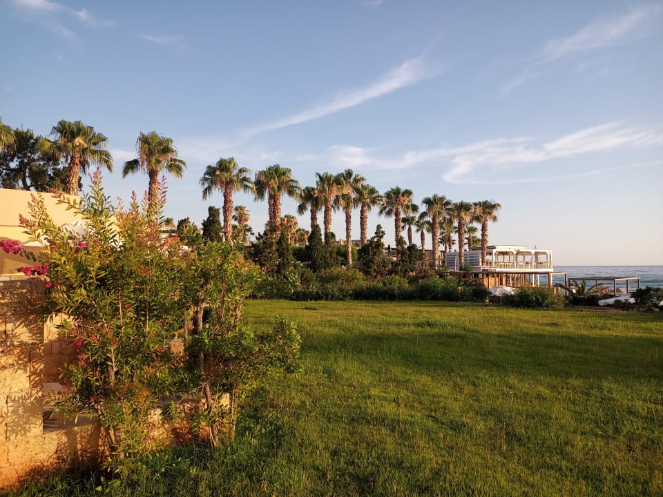 Gartenanlage Kernos Beach Hotel & Bungalows