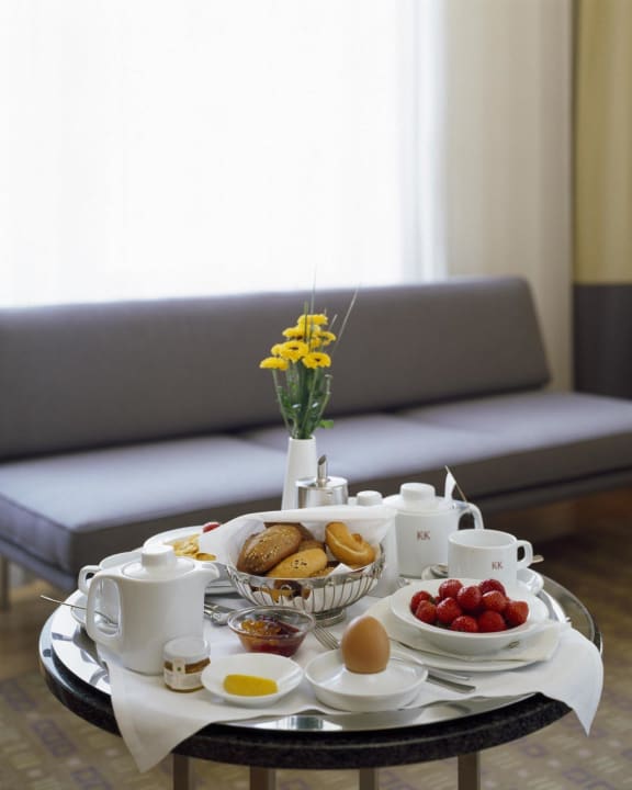 Breakfast Experience K+K Hotel Central