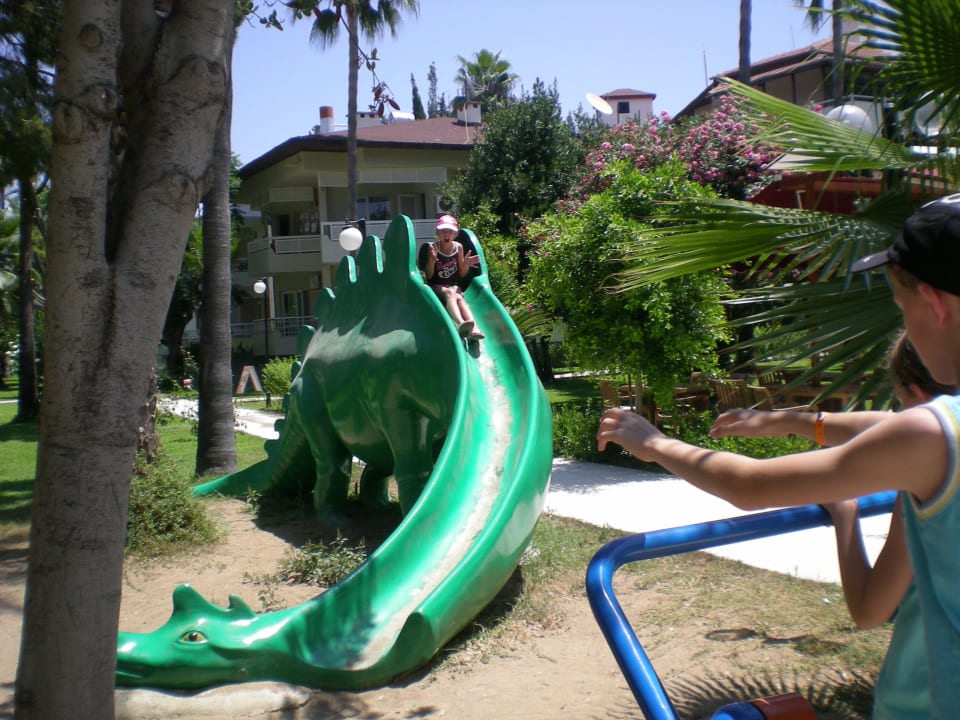 Dinosaurierrutsche Hotel Sirma