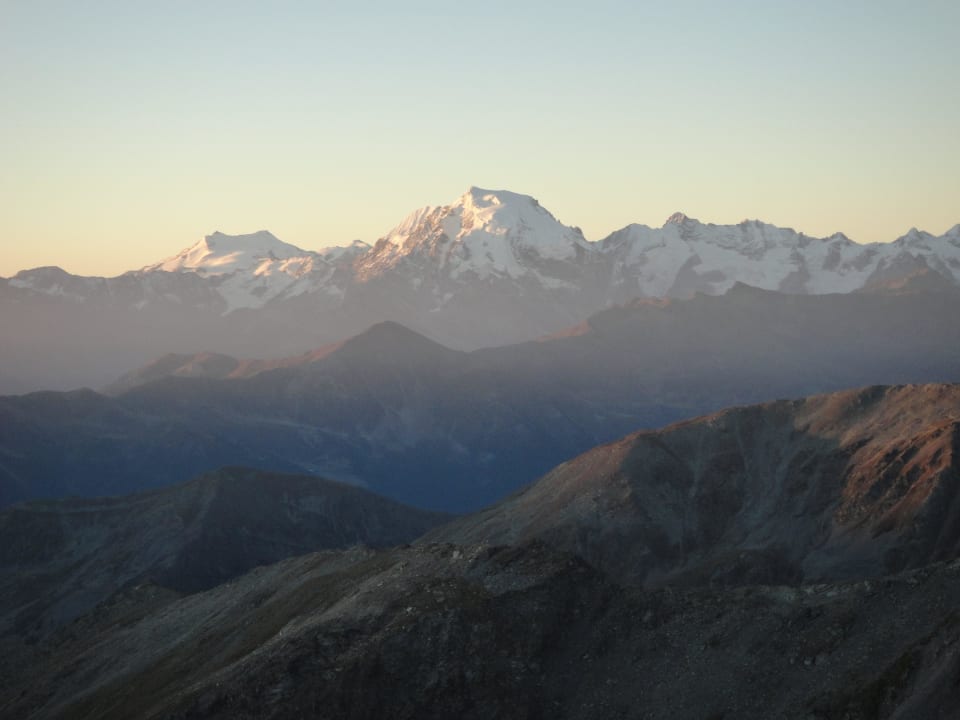 Die Sonnenstrahlen erreichen König Ortler Aparthotel Das Moriggl