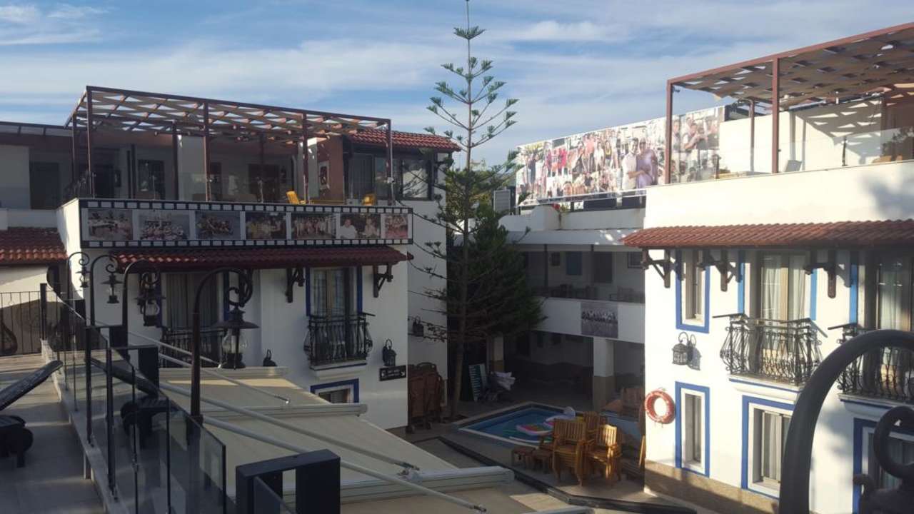 Pool Hotel Istankoy