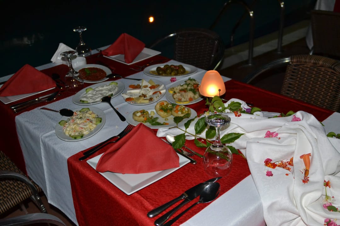 Unser Tisch im Otoman-Restaurant. (Ala-Card) Hane Family Resort