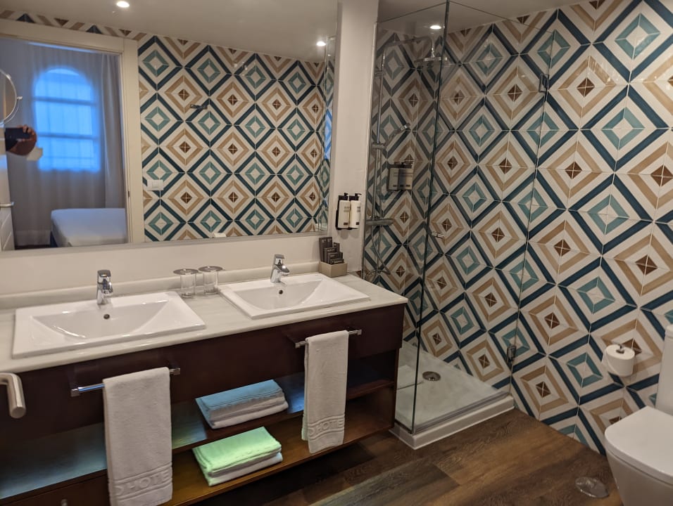 Zimmer H10 Ocean Suites