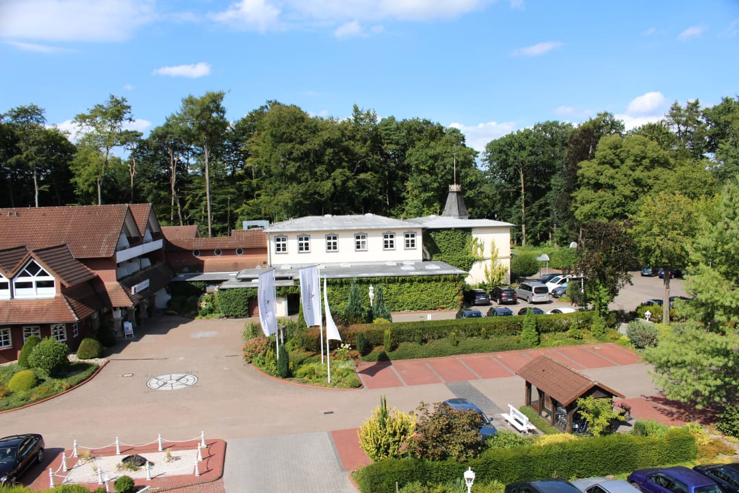  Vom Zimmer aus  Upstalsboom Landhotel Friesland  Varel      HolidayCheck