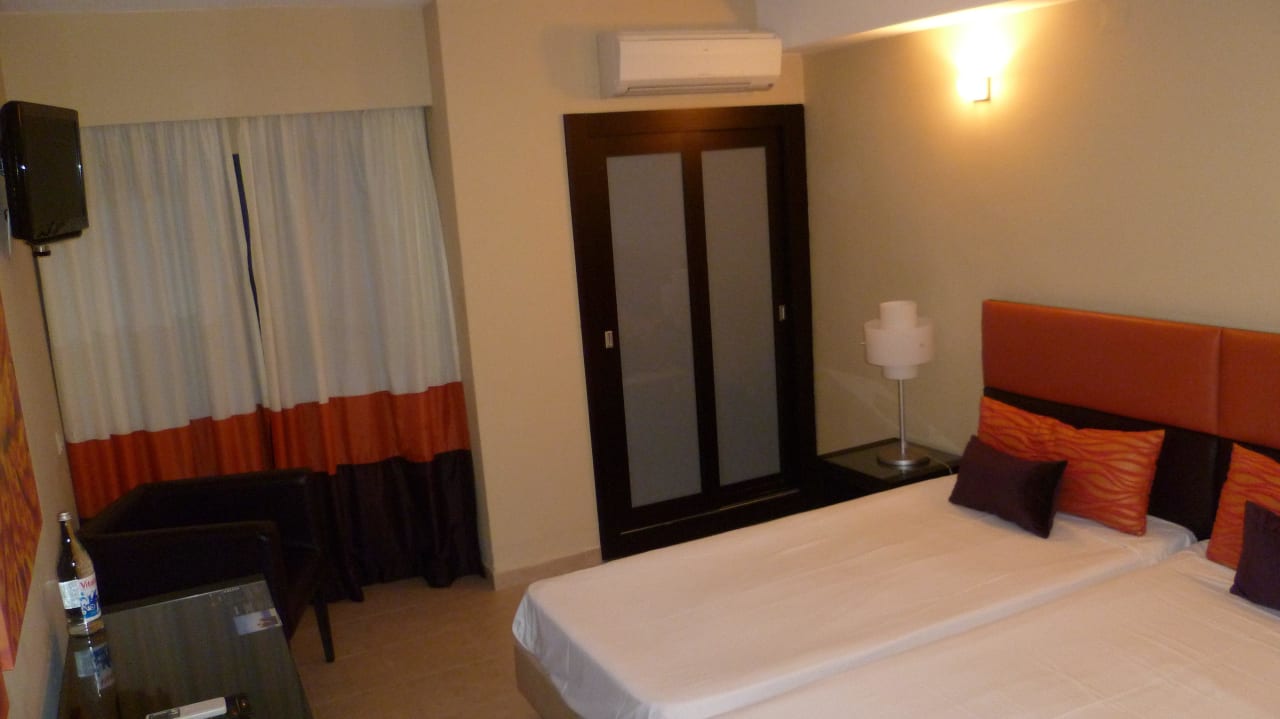 Eingebauter Wandschrank Topázio Vibe Beach Hotel & Apartments