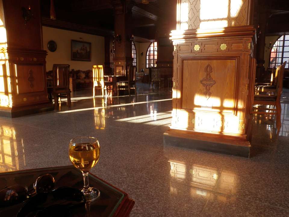 Jeden z barów Pickalbatros Alf Leila Wa Leila Resort - Neverland Hurghada