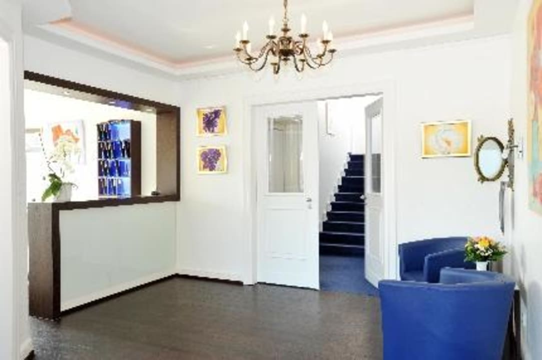 Hotelobby und Rezeption vom Strandhotel Strandhotel Sylt