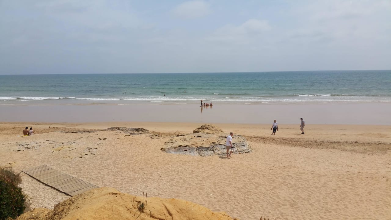 Schöner Sandstrand über Stufen erreichbar PortoBay Falésia