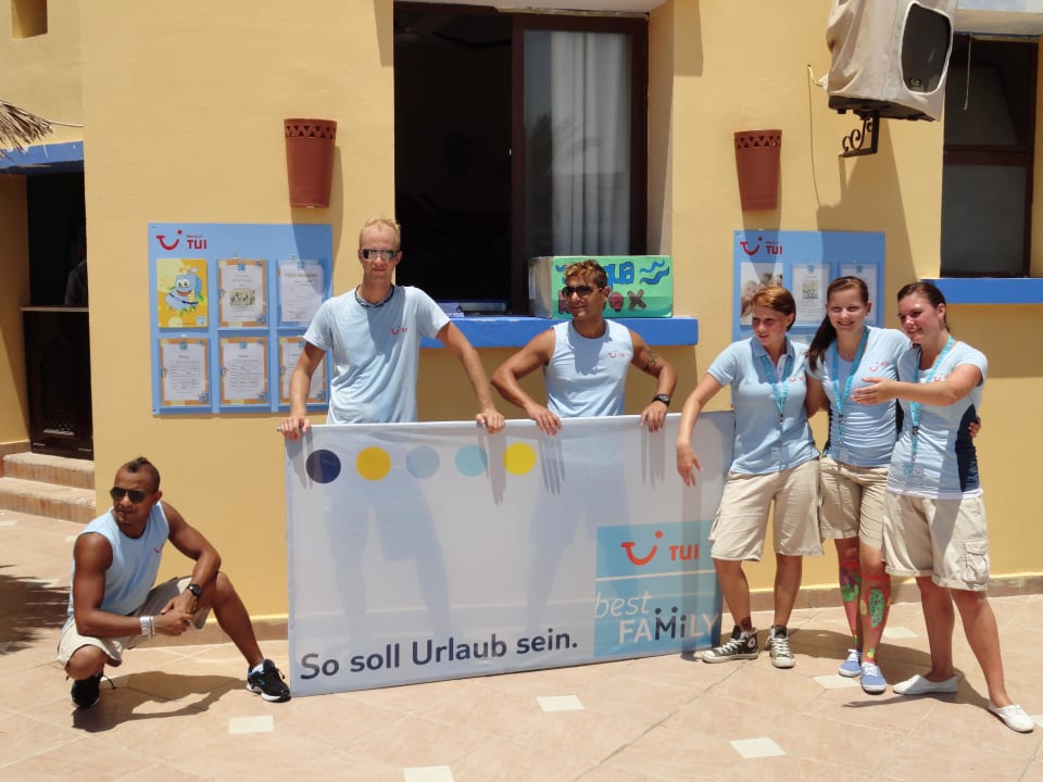 Mido, Basti, Roberto, Denise, Lisa und Melly TUI BLUE Samaya