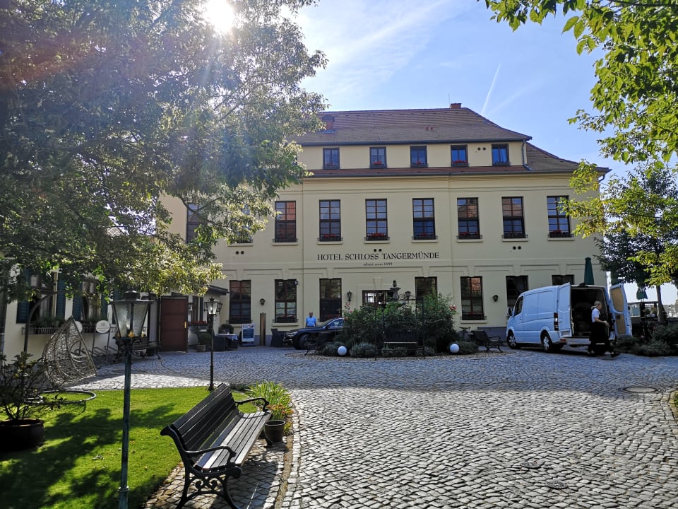 Außenansicht Ringhotel Schloss Tangermünde