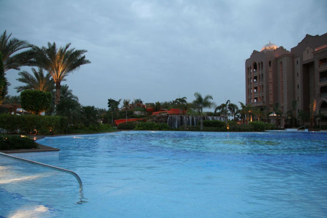 Emirates Palace, Pool am „west wing“ Emirates Palace Mandarin Oriental