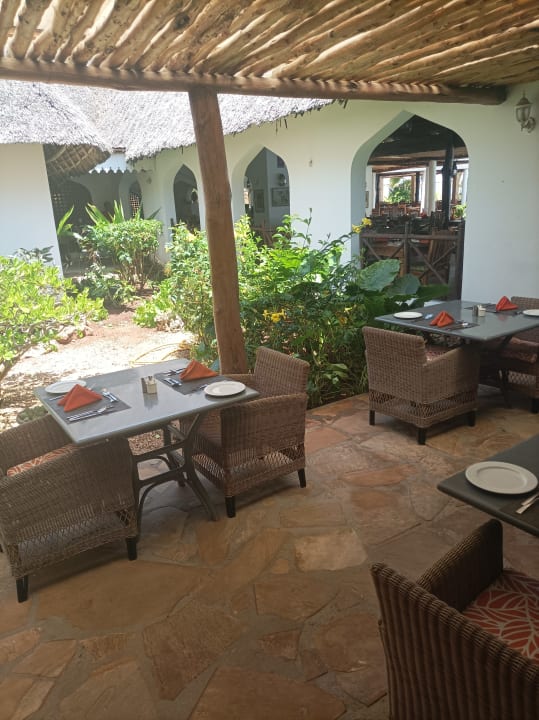 Gastro Sultan Sands Island Resort & Spa