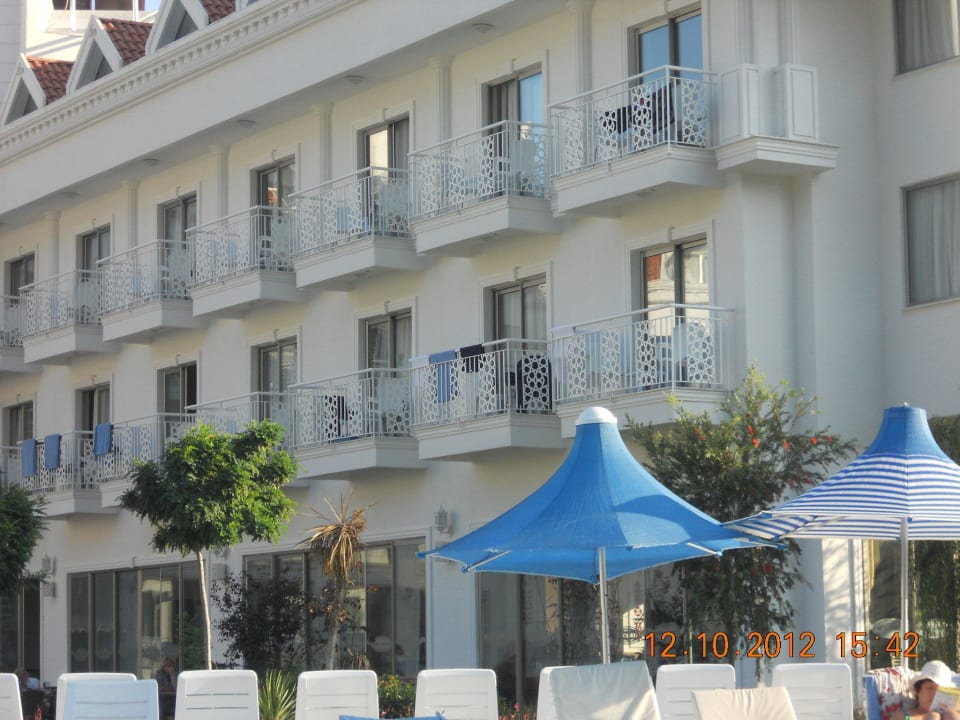 Vom Pool aus Hotel Grand Mir' Amor