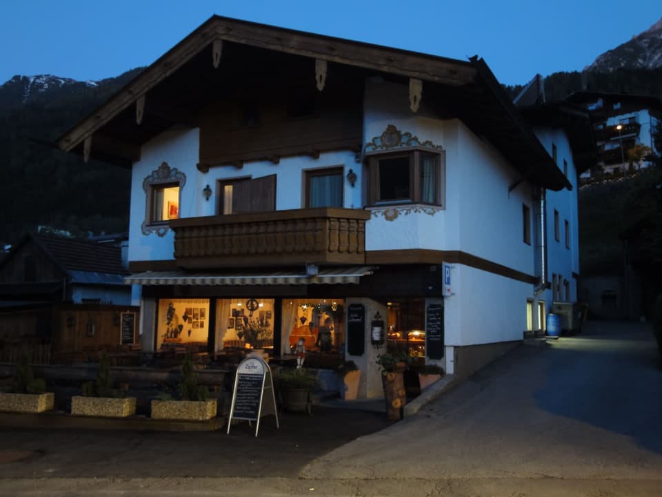 Außenansicht Aparthotel Krösbacher