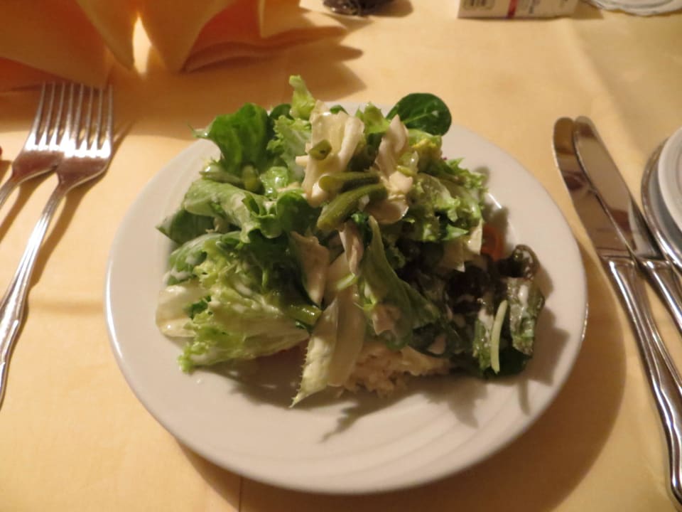 Bunter Salatteller Hotel-Gasthof Zur Kapelle