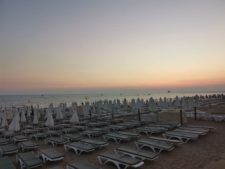 Strand Side Star Beach