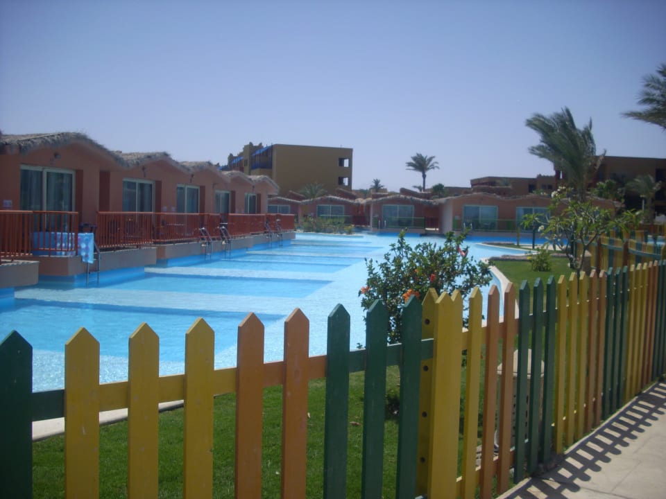 Die Poolvillen für 15 Euro extra am Tag Hotel Titanic Palace