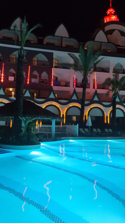 Pool Well Palace Side