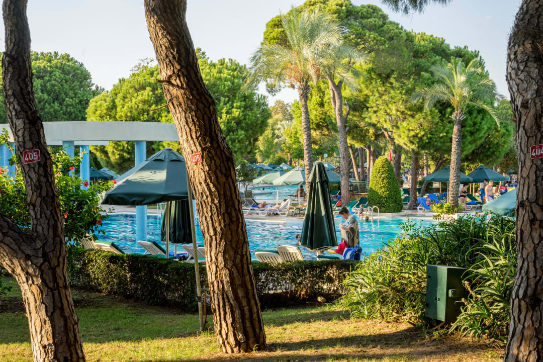 Einer von vielen Pools IC Hotels Green Palace