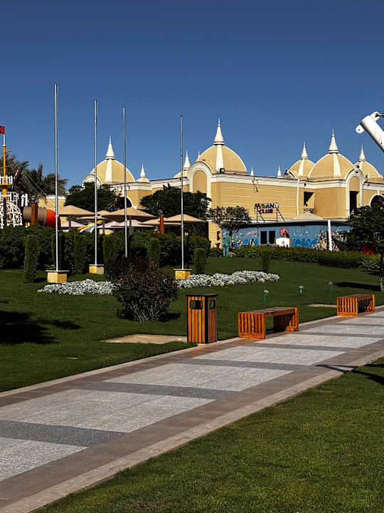 Gartenanlage Titanic Royal