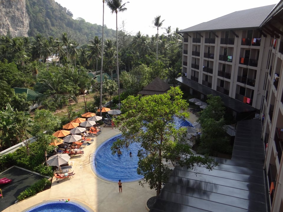 Pool view ibis Styles Hotel Krabi Ao Nang