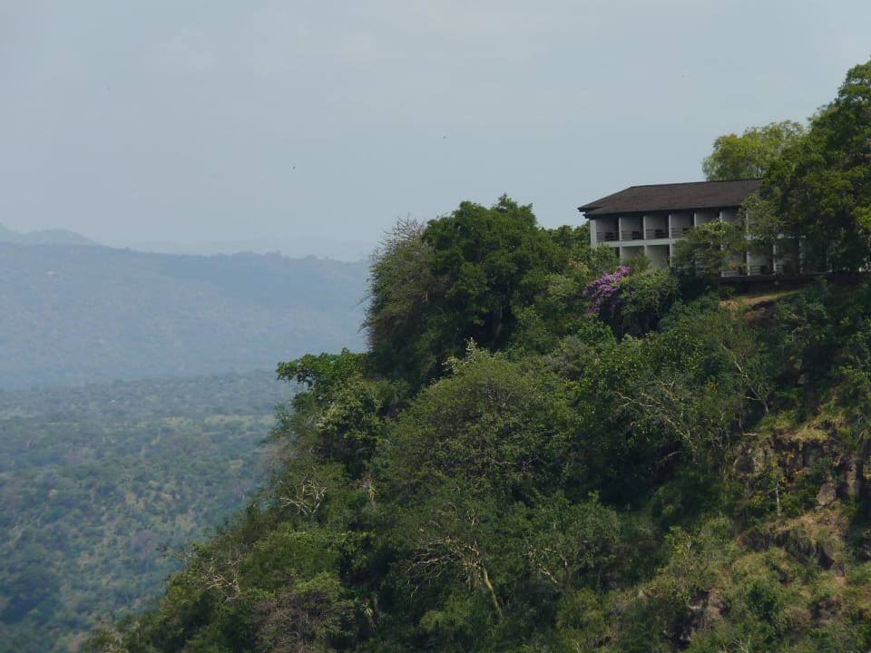 Blick zum Lake Manyana Hotel Manyara Wildlife Safari Camp