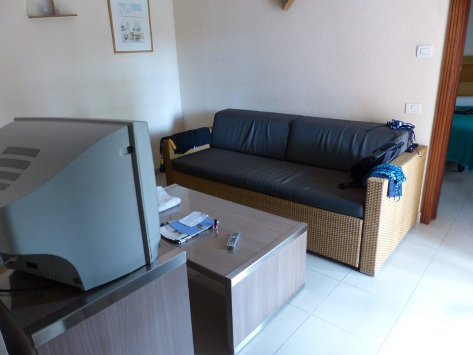 TOP Röhren TV 37 cm, sowas gibt es noch!! Suites & Villas by Dunas