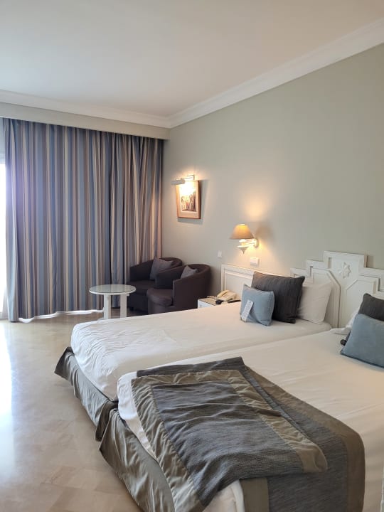 Zimmer Hotel Royal Garden Palace