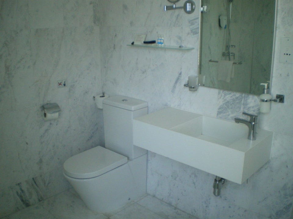 Großes, schönes Bad The Classic Hotel