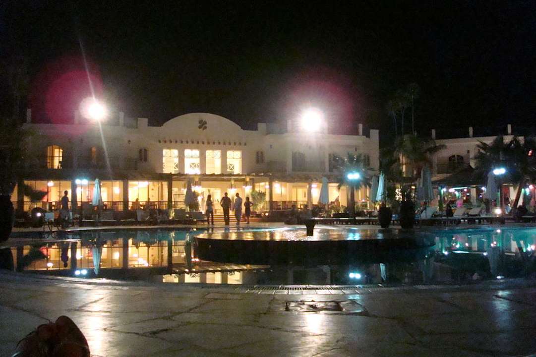 Widok na restauracje, basen Hotel Resta Sharm Resort