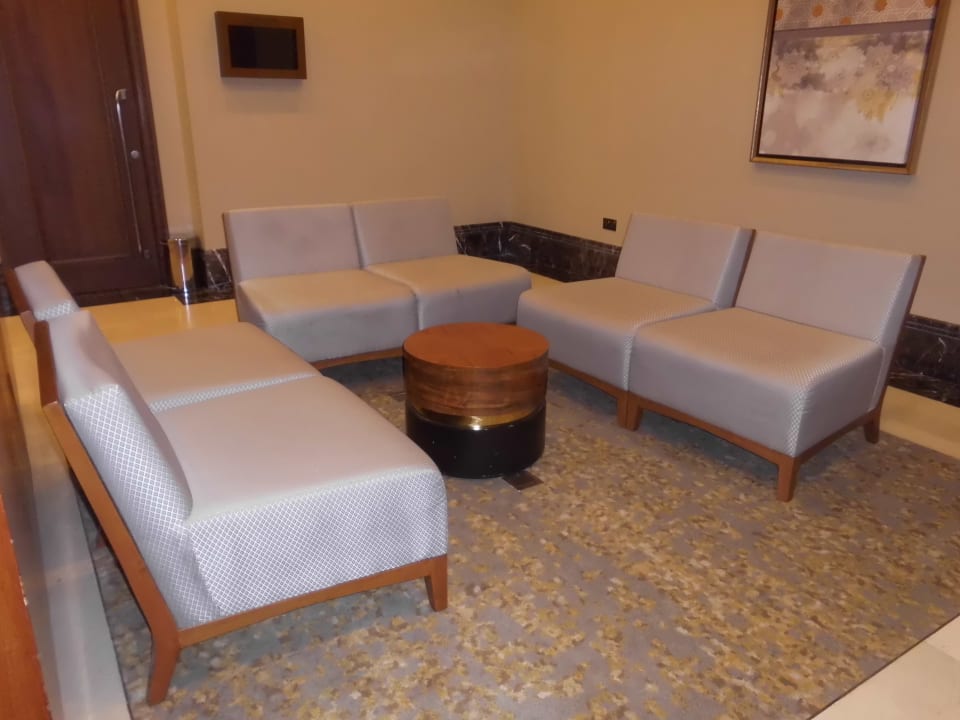 Lobby Millennium Resort Salalah