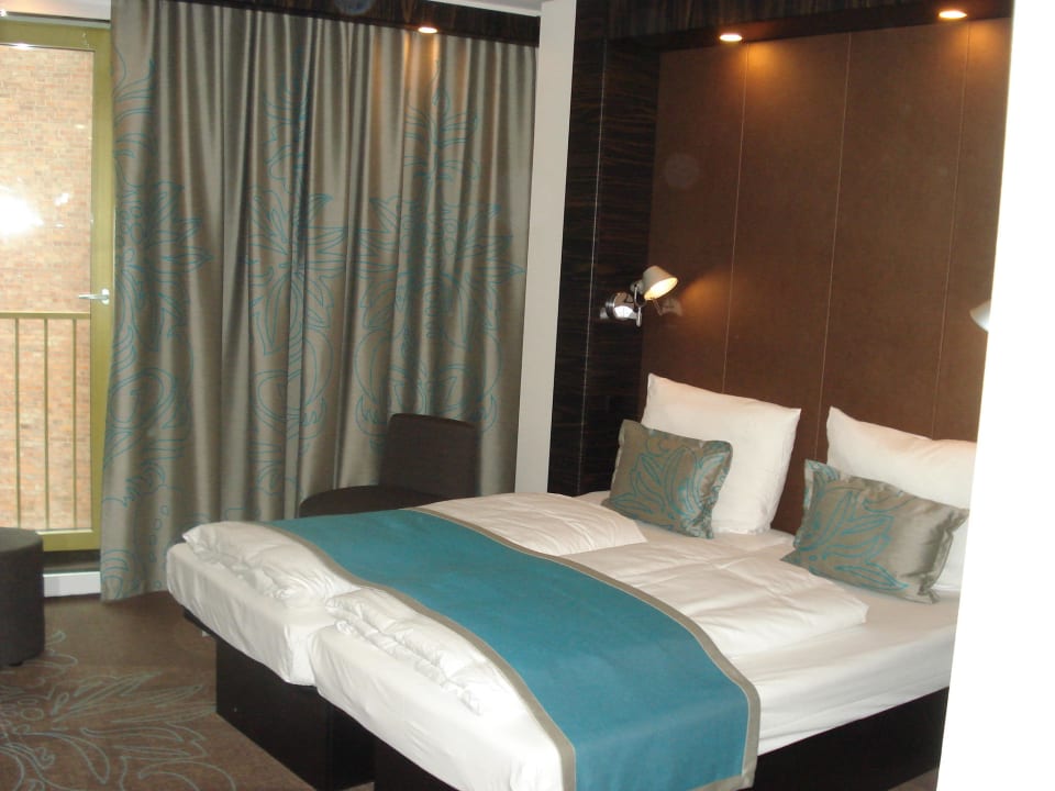 Bett Motel One Berlin Ku'Damm