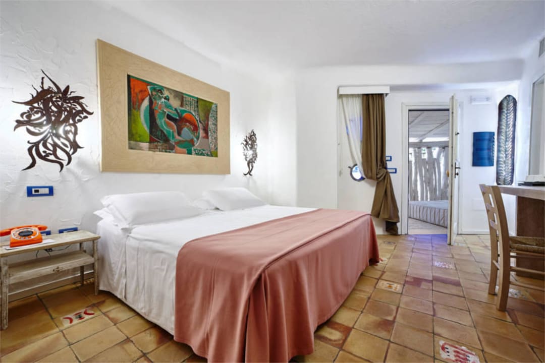 DELUXE Hotel Praia Art Resort